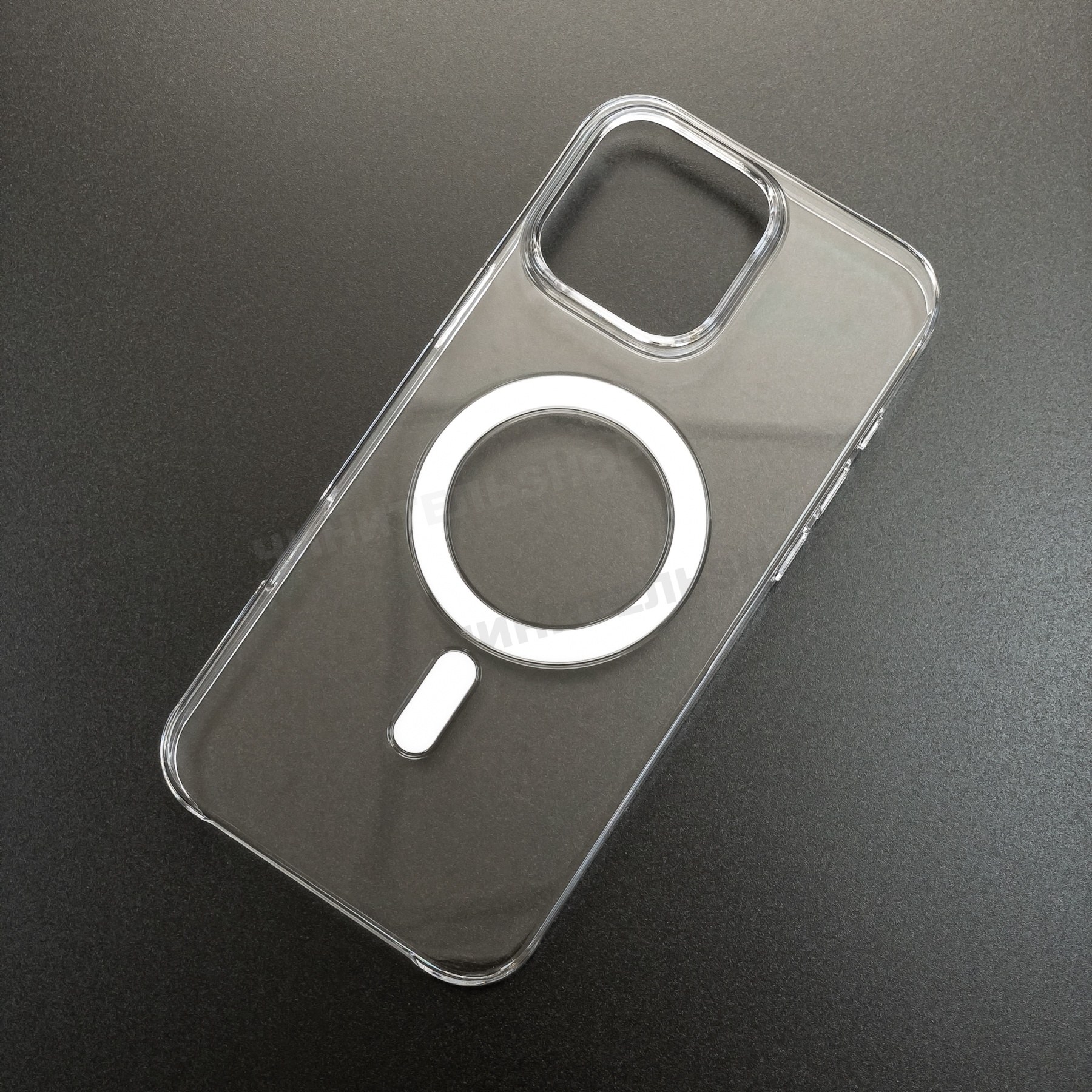 Чохол накладка Hawaii with Magsafe for iPhone 16 Pro Max Clear